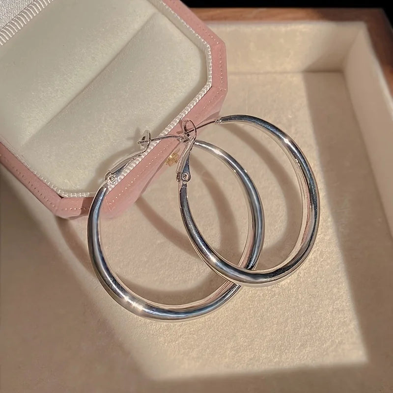 Luna Hoops - autorstwa VindaKant 